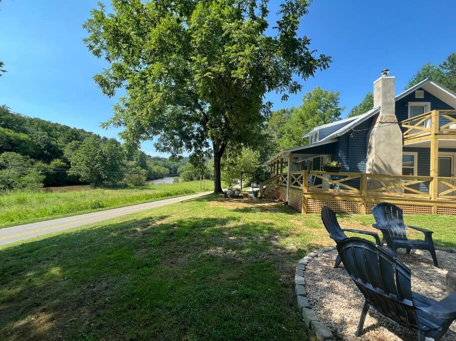 Riverside Relaxer W/Hot Tub+Fire Pit +Wifi & View Franklin Buitenkant foto