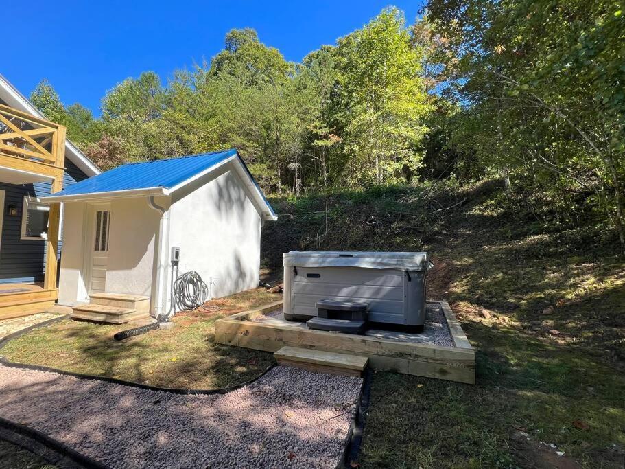 Riverside Relaxer W/Hot Tub+Fire Pit +Wifi & View Franklin Buitenkant foto