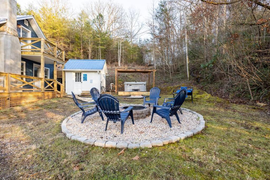 Riverside Relaxer W/Hot Tub+Fire Pit +Wifi & View Franklin Buitenkant foto